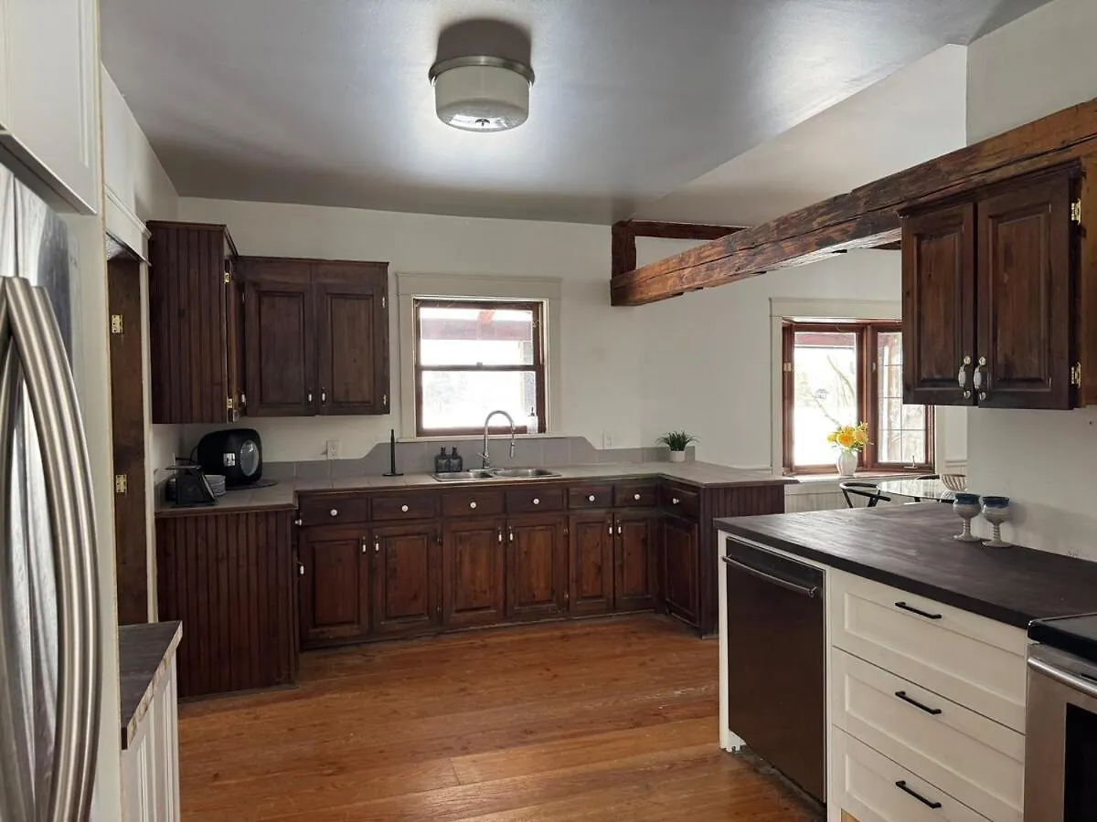 Charming Rustic Farmhouse Caledonia