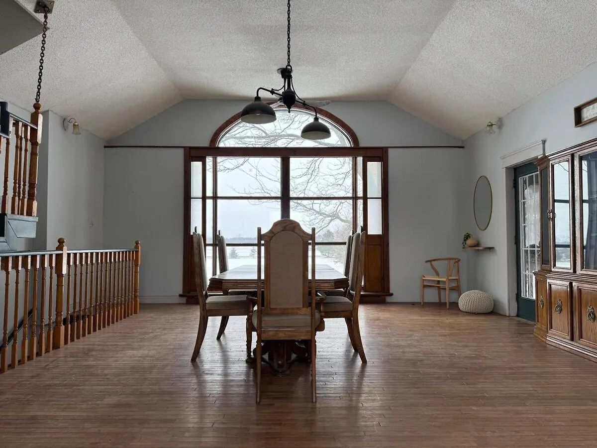 Charming Rustic Farmhouse Caledonia 0*,