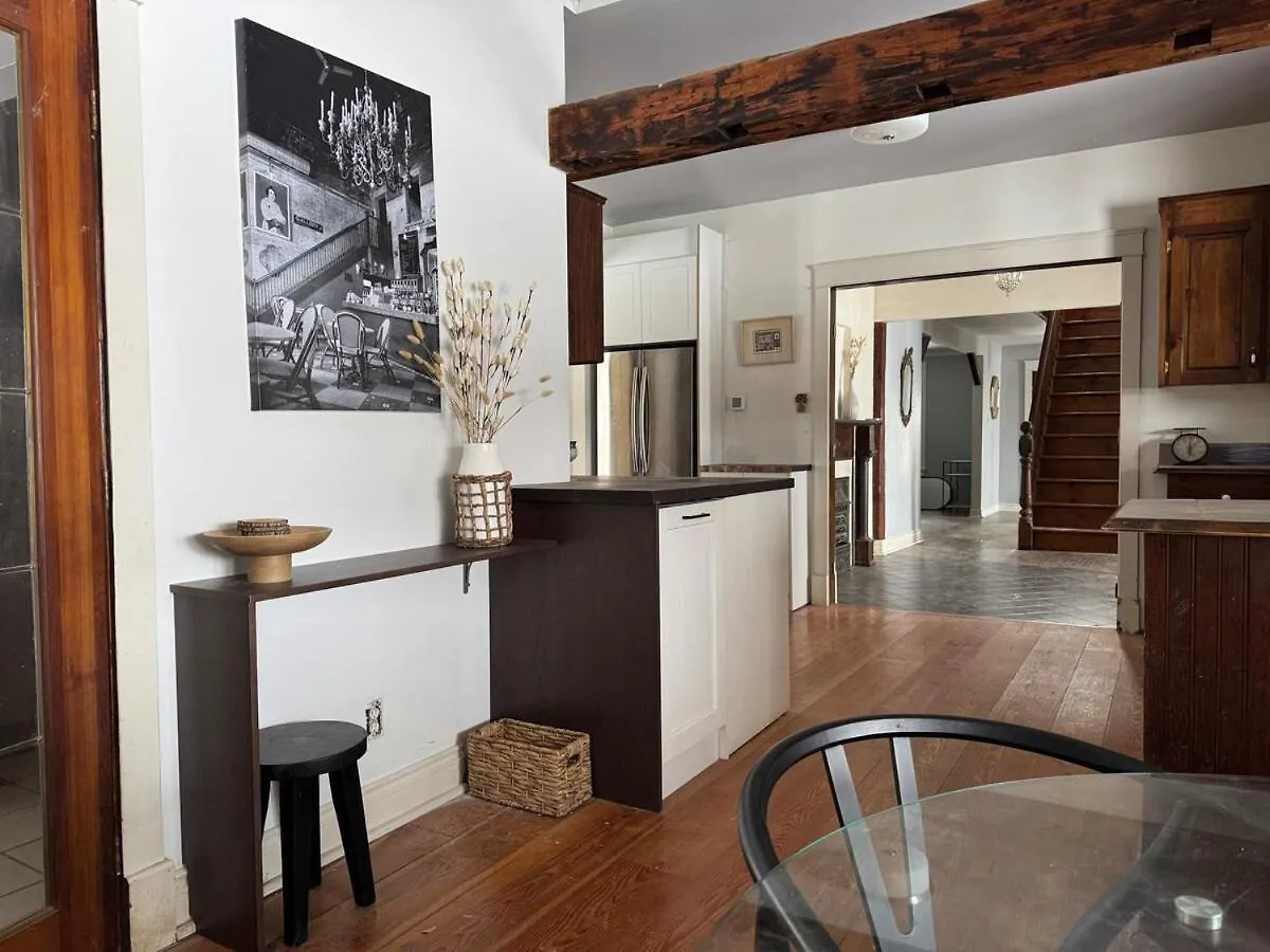 Charming Rustic Farmhouse Caledonia 0*,