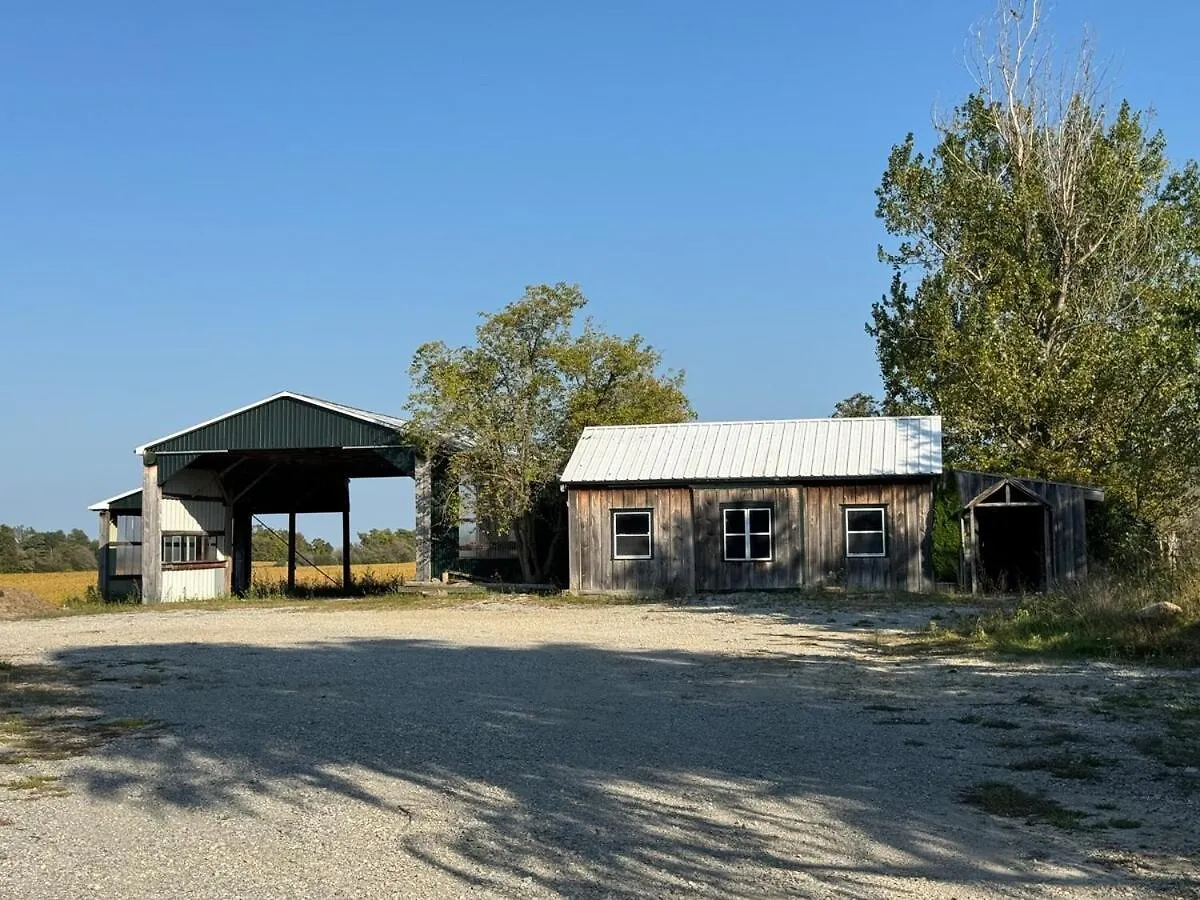 Holiday home Charming Rustic Farmhouse Caledonia Canada