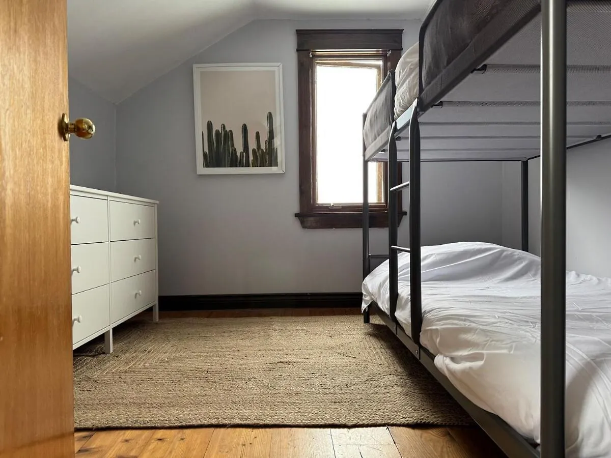 Vakantiehuis Charming Rustic Farmhouse Caledonia