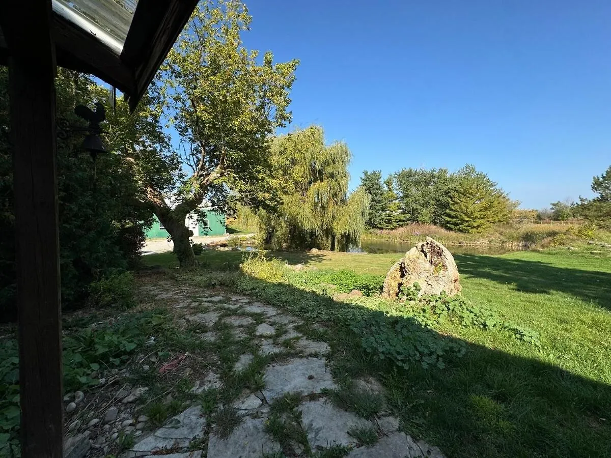 Charming Rustic Farmhouse Caledonia Vakantiehuis